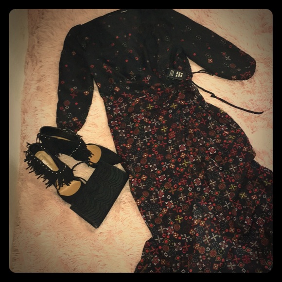 Express Women’s Floral Maxi Dress Striking High Low Surplice Faux Wrap V-Neck - Picture 2 of 13